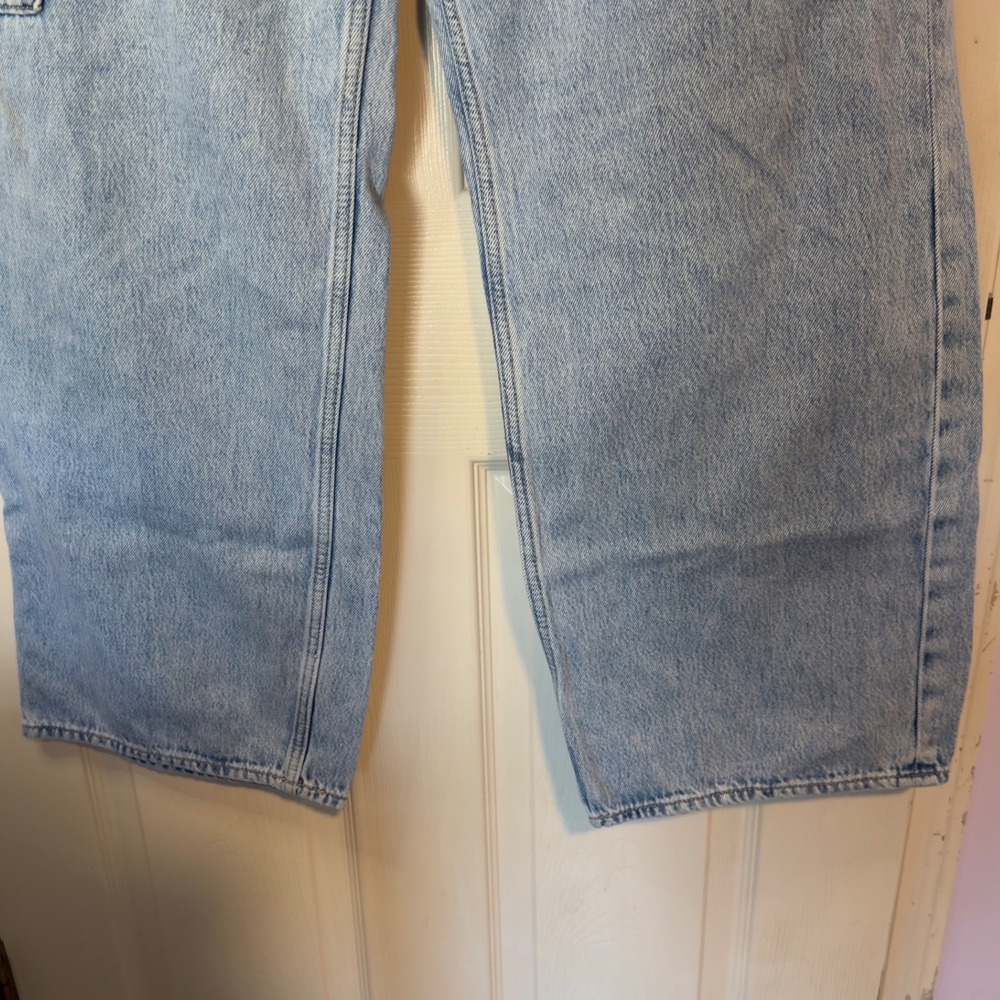 Old Navy Sky Hi Wide-Leg Cargo Denim Jeans Size 16 Light Wash Pockets Utility - Picture 4 of 15